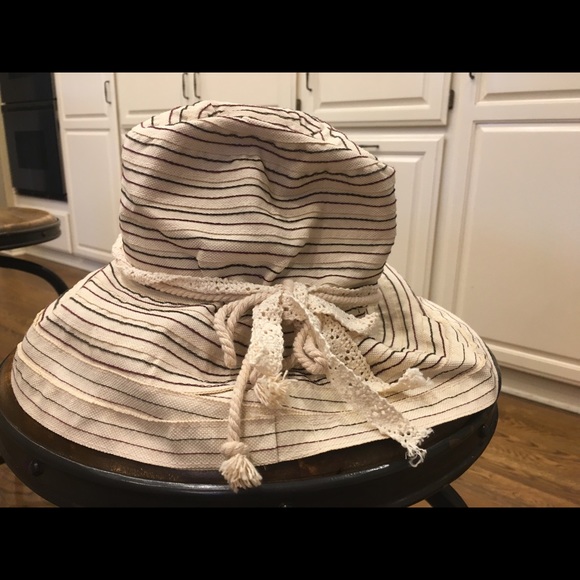 Summer hat - Picture 1 of 2